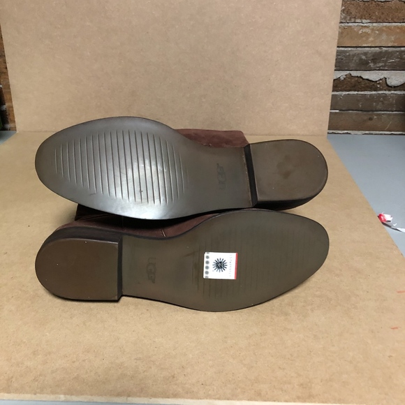 NWOB UGG Mahogany New Daley Suede Equestrian - Picture 4 of 5